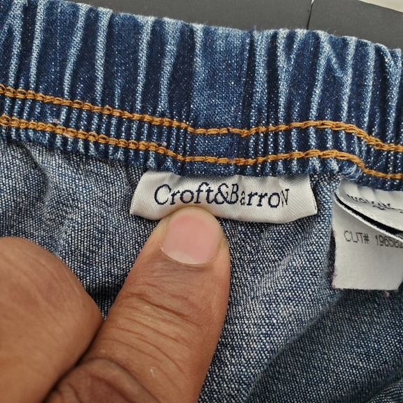 Croft & Barrow Woman's 2X Short Blue Denim Pull-On Jeans Elastic Waist Stretch - Picture 6 of 12